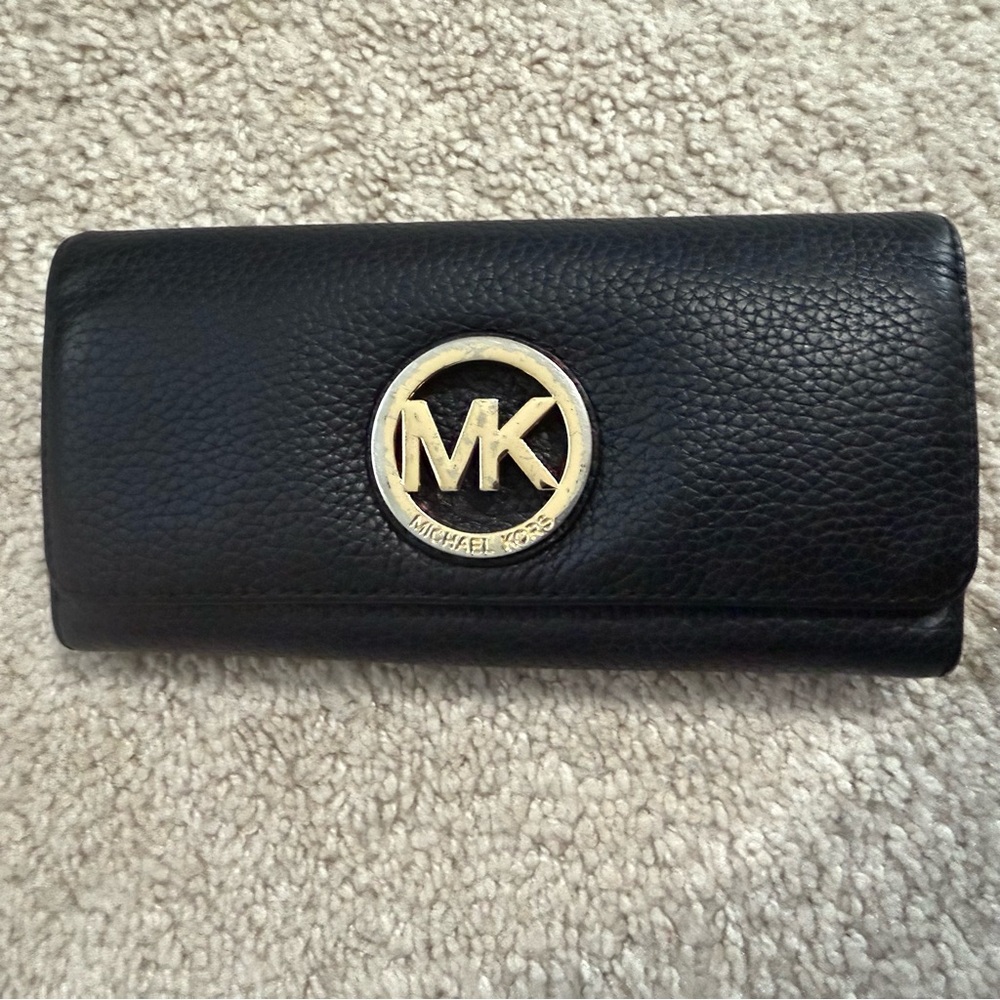 Michael Kors Fulton Long Leather Wallet - Picture 16 of 16